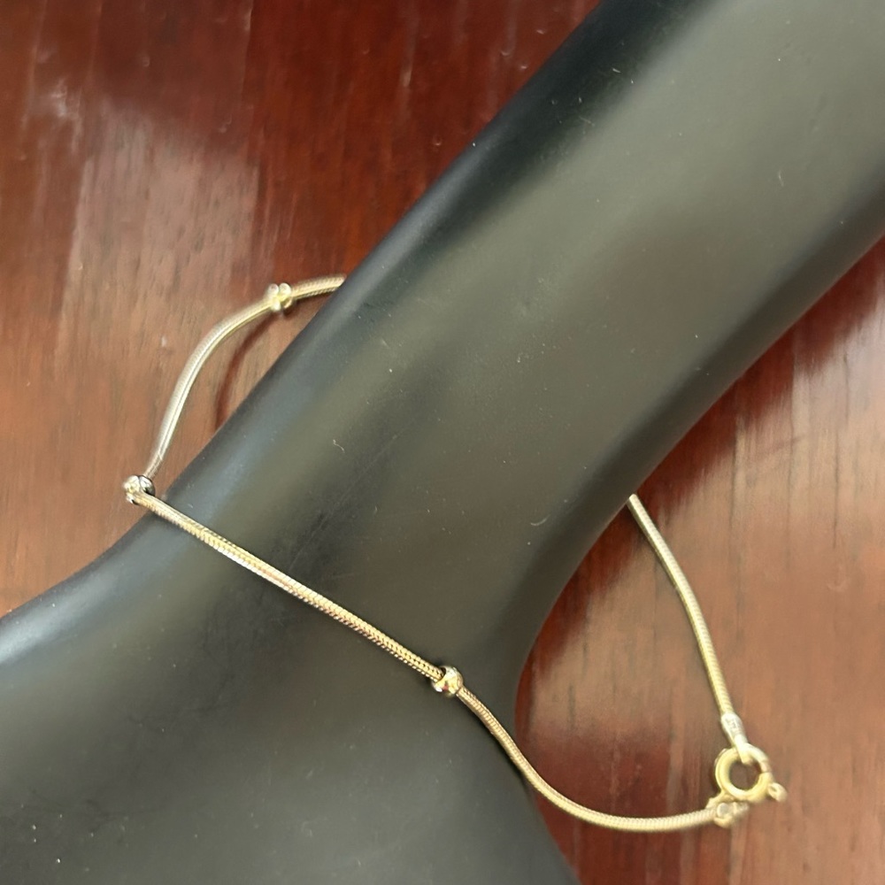 925 sterling silver bracelet made in Italy. 8.5" long